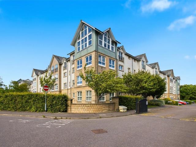 Flat for sale in Cambuskenneth, Scotland