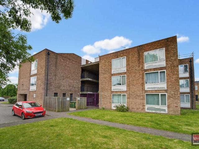 Flat for sale in Lower Halliford, Surrey