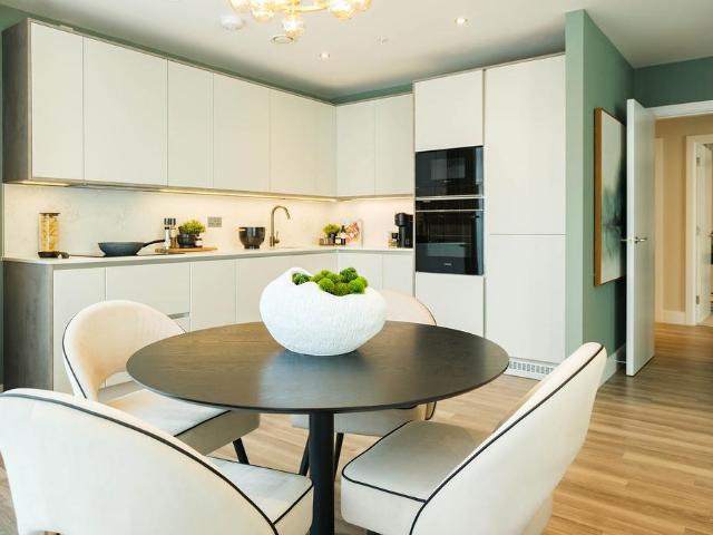 Flat for sale in Colindale, Greater London
