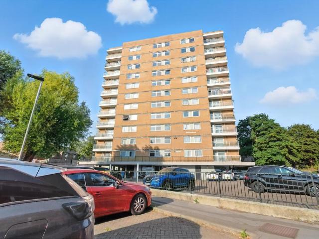 Flat for sale in Ramsden, Greater London