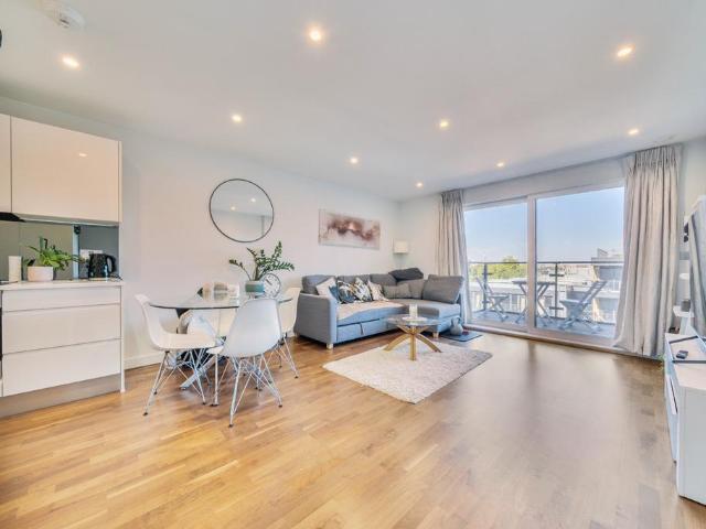 Flat for sale in Greater London