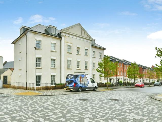 Flat for sale in Sherford, Strode