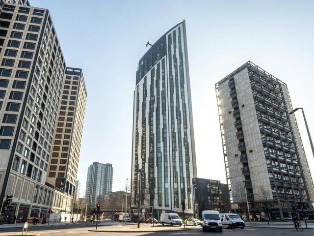 Flat for sale in Elephant and Castle, Greater London