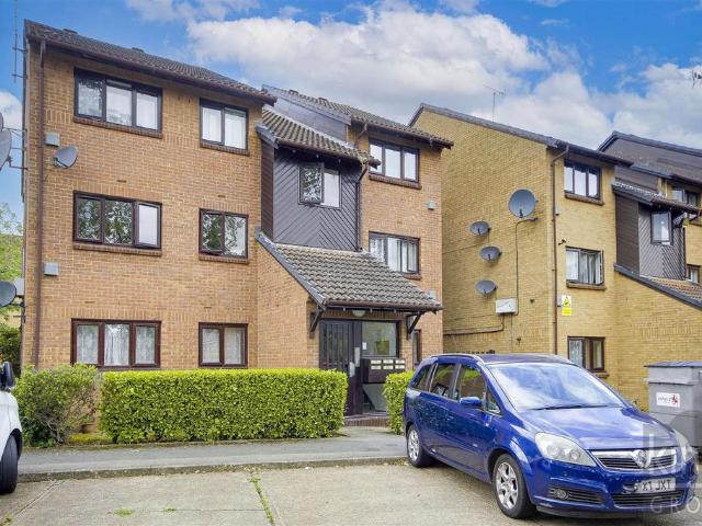 Flat for sale in Lower Edmonton, Edmonton