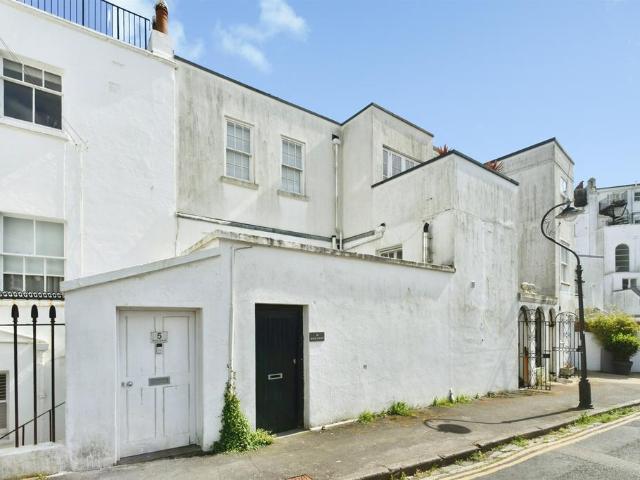 Flat for sale in Kemptown, Brighton & Hove
