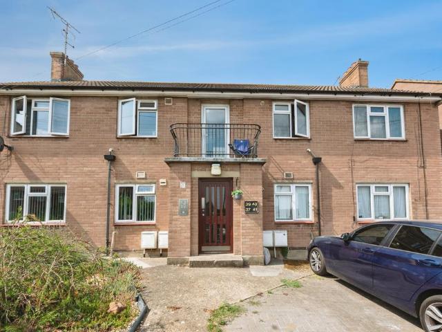 Flat for sale in Sutton-at-Hone and Hawley, Monks Orchard
