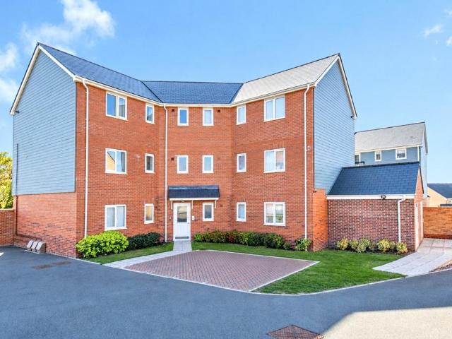 Flat for sale in Hadleigh, Babergh