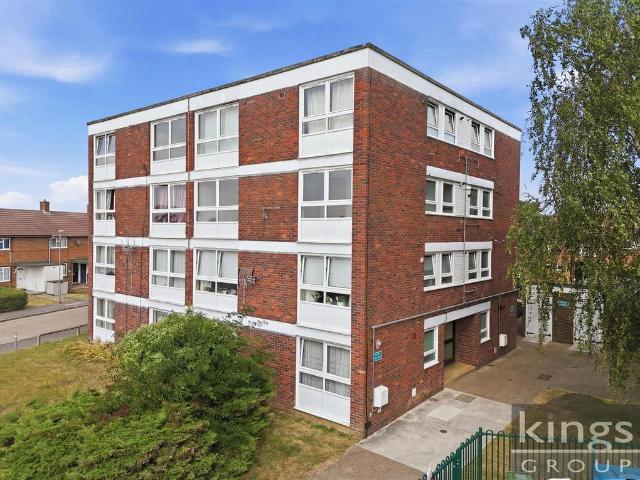 Flat for sale in Netteswell, Harlow