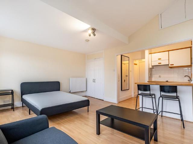 Flat for sale in City of Westminster, Greater London