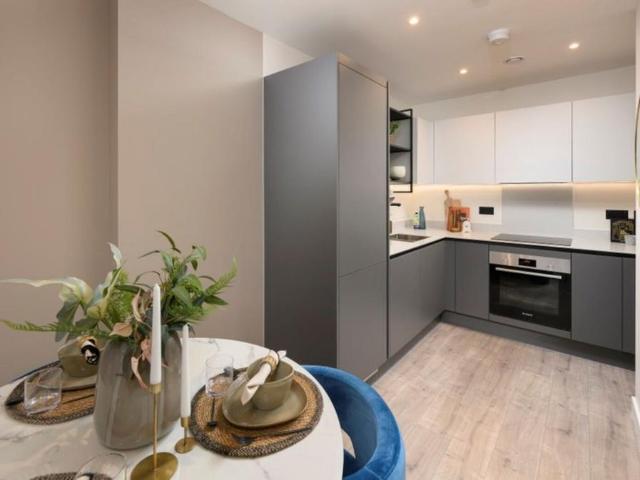 Flat for sale in North Watford, Watford