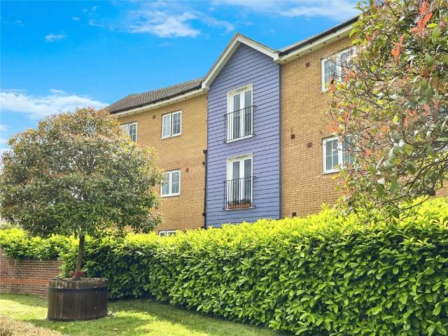 Flat for sale in Longfield and New Barn, Monks Orchard
