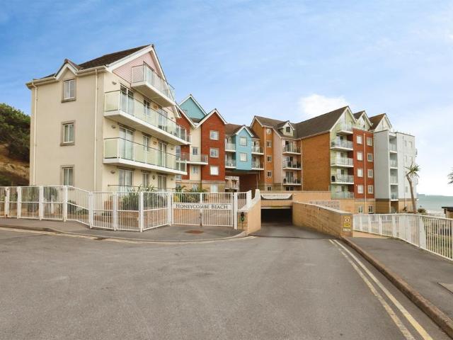 Flat for sale in Boscombe, Bournemouth
