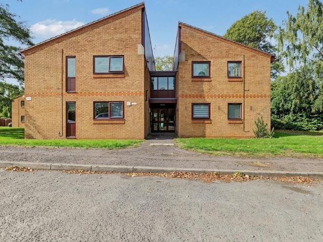 Flat for sale in Nuneaton, Nuneaton and Bedworth