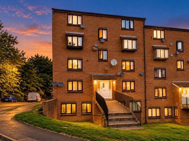 Flat for sale in Ringlestone, Maidstone
