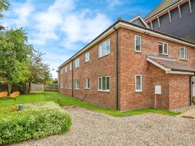 Flat for sale in Comers, Norfolk
