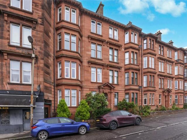 Flat for sale in Haghill, Scotland