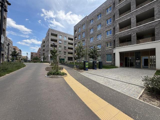Flat for sale in Barking Riverside, Greater London