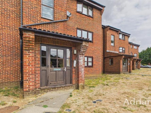 Flat for sale in North Springfield, Chelmsford