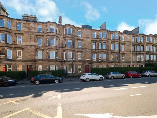 Flat for sale in Haghill, Scotland