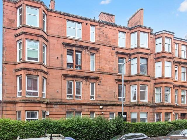 Flat for sale in Thornwood, Partick