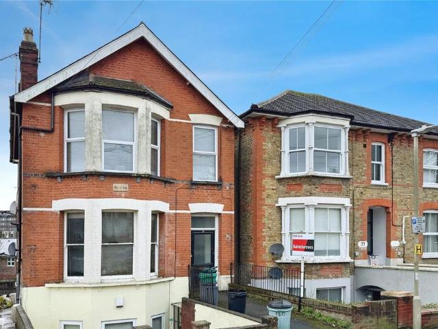 Flat for sale in Navestock Side, Essex