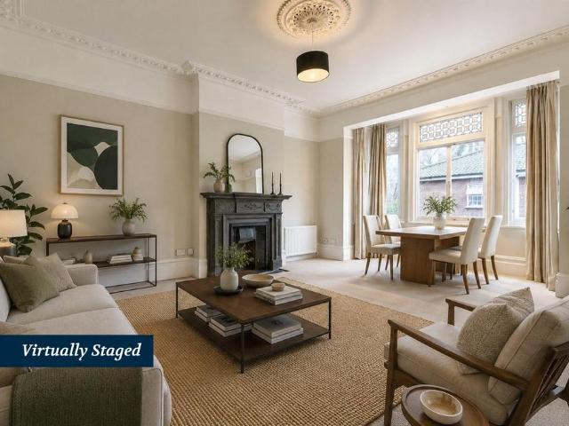 Flat for sale in Kilburn, Greater London