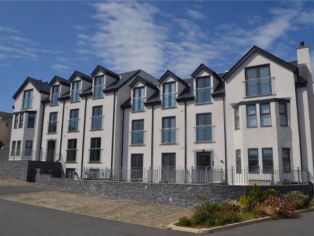 Flat for sale in Llanfair-Mathafarn-Eithaf, Benllech