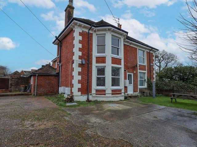 Flat for sale in Perryfields, West Sussex