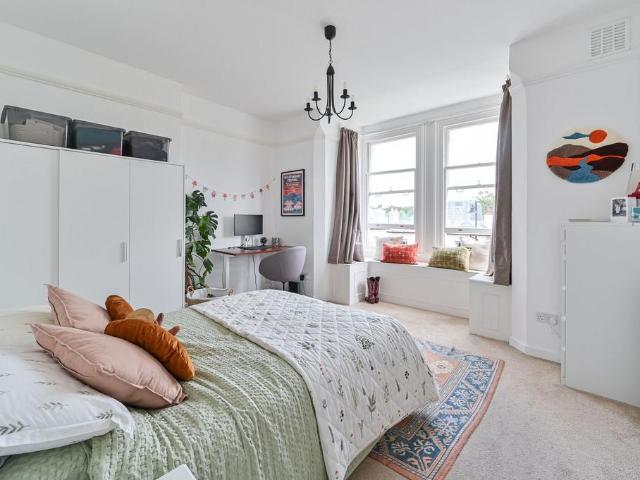 Flat for sale in Greater London