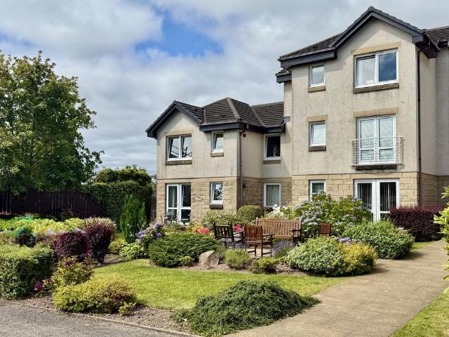 Flat for sale in Helensburgh, Scotland