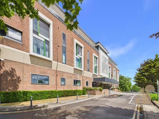 Flat for sale in Mile End, Fordham Heath