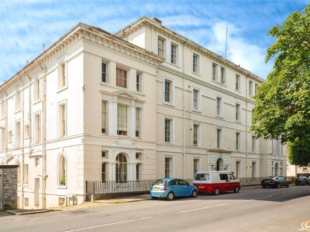 Flat for sale in Mount Wise