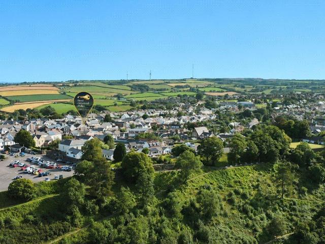 Flat for sale in Great Torrington, Brandis Corner