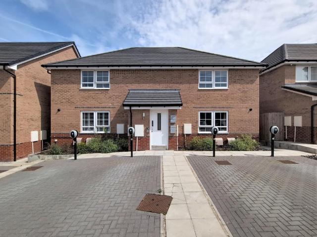 Flat for sale in West Yorkshire