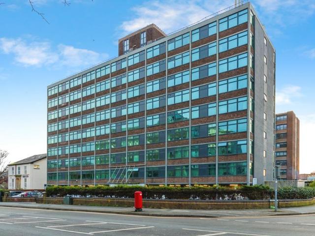 Flat for sale in Old Trafford, Trafford Park