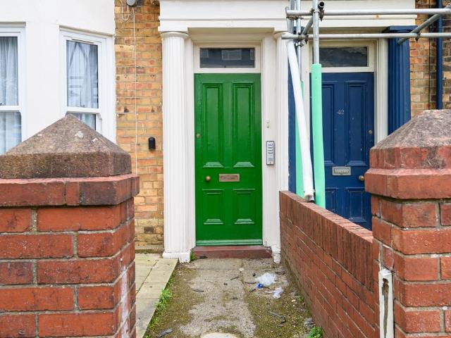 Flat for sale in The Old Town, Kepwick