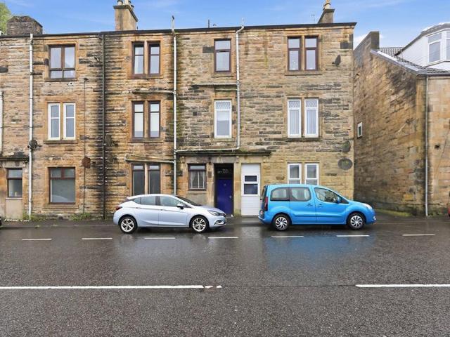 Flat for sale in Kilbirnie, Scotland