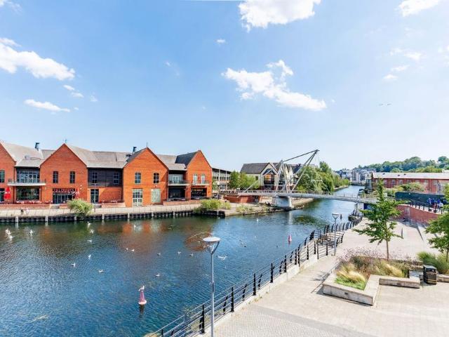 Flat for sale in Lakenham, East Bank