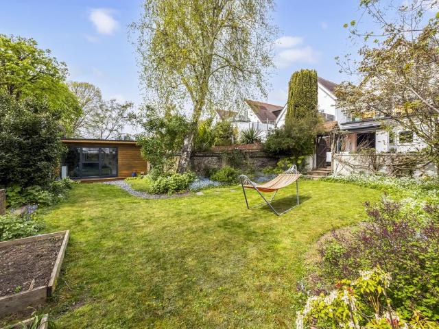 Flat for sale in Aldrington