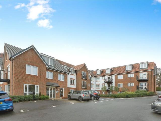 Flat for sale in Swanley, The Butts