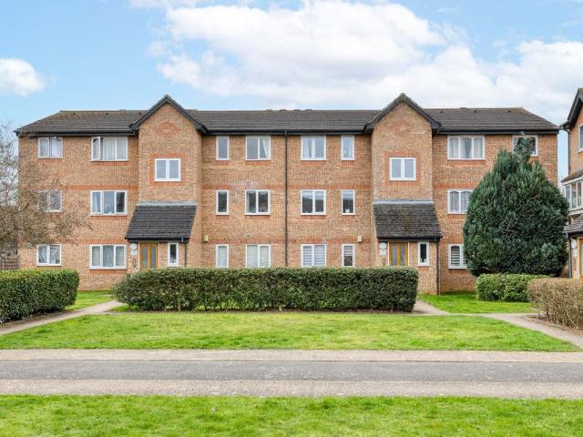 Flat for sale in Hill View, King's Walden
