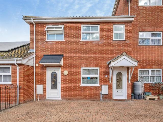 Flat for sale in Runham Vauxhall, Great Yarmouth