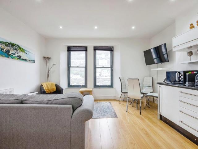 Flat for sale in Plaidy, Looe