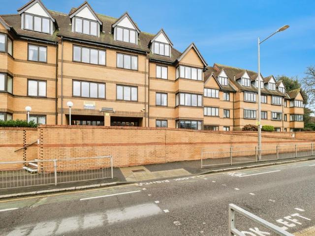 Flat for sale in South Woodford, Isle Of Man