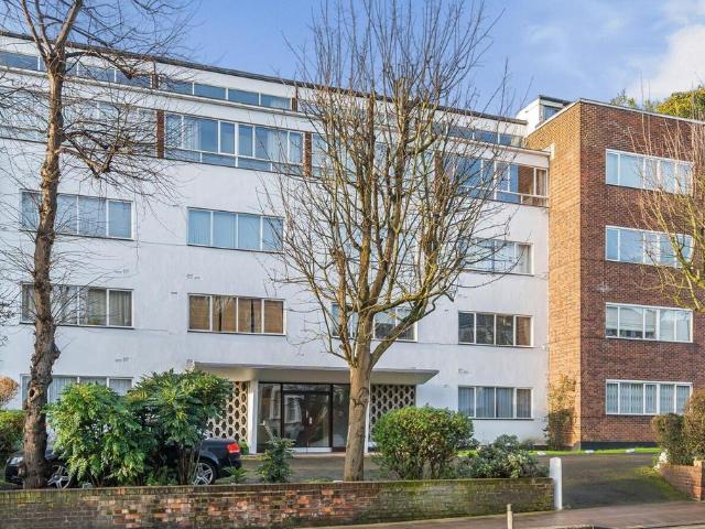 Flat for sale in Belsize Park, Greater London