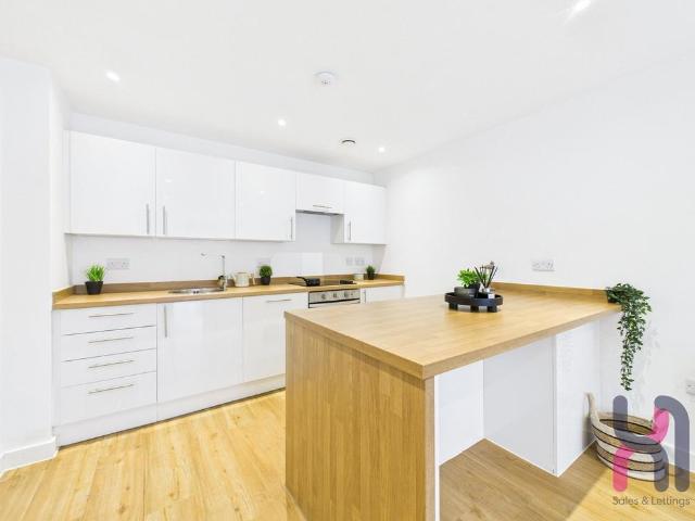 Flat for sale in Georgia, Greater Manchester