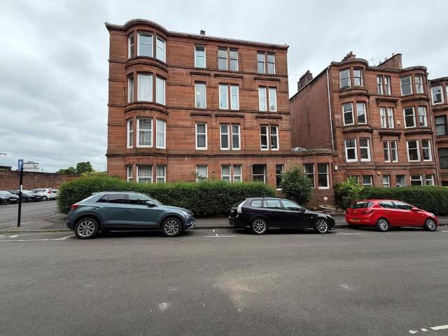 Flat for sale in North Woodside, Scotland