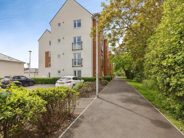 Flat for sale in Port Marine, Portishead