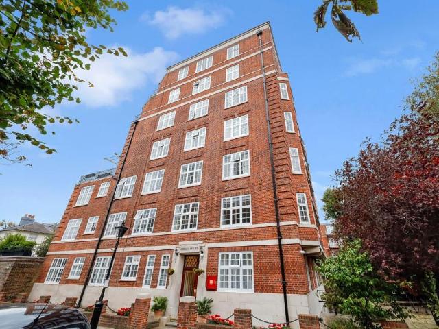 Flat for sale in St. John's Wood, Isle Of Man