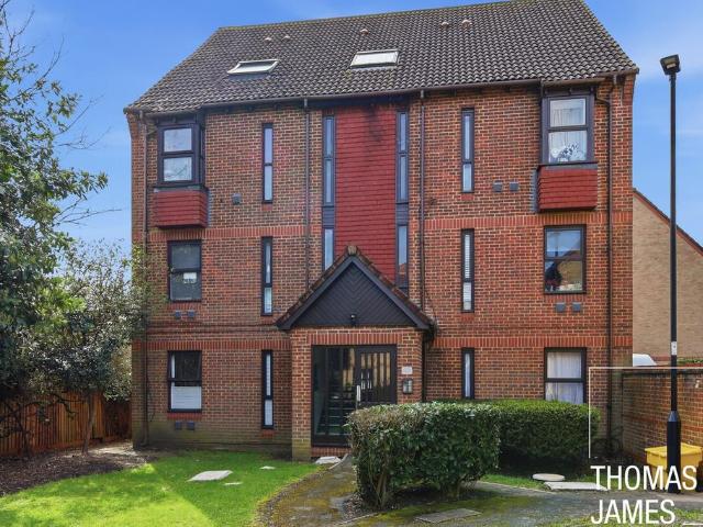 Flat for sale in Palmers Green, Isle Of Man